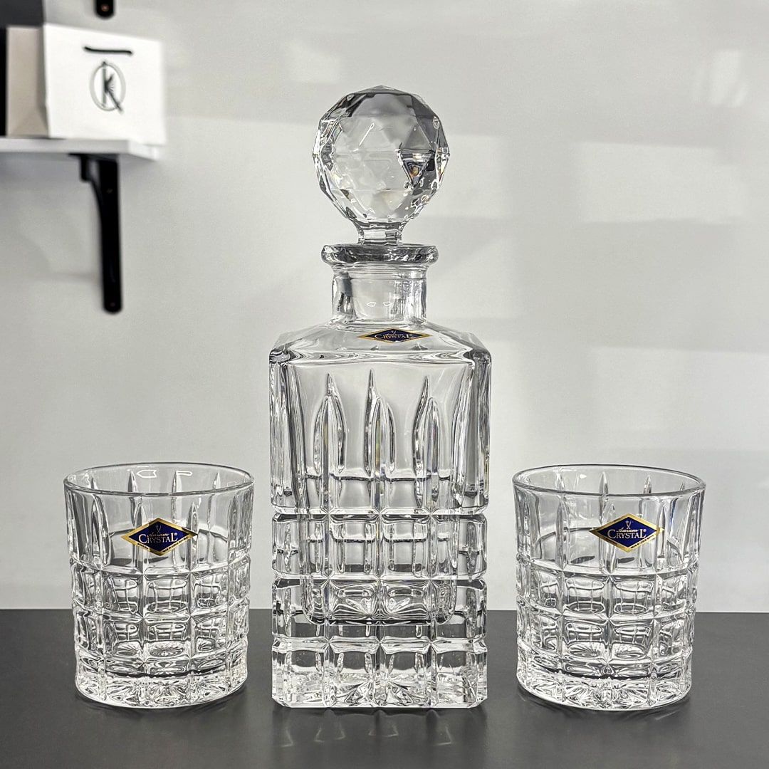 Decantor si 2 pahare din cristal Bohemia