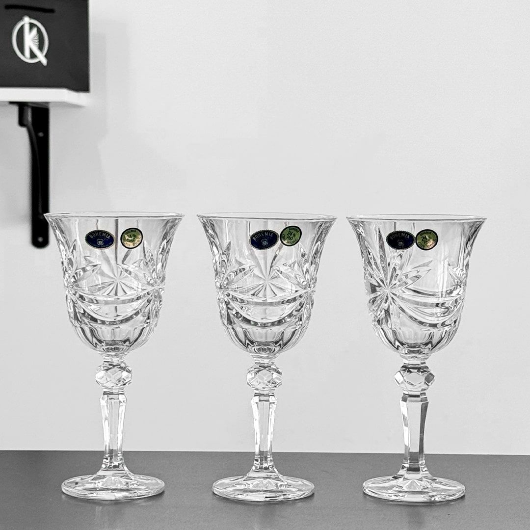 3 pahare pentru vin din cristal Bohemia