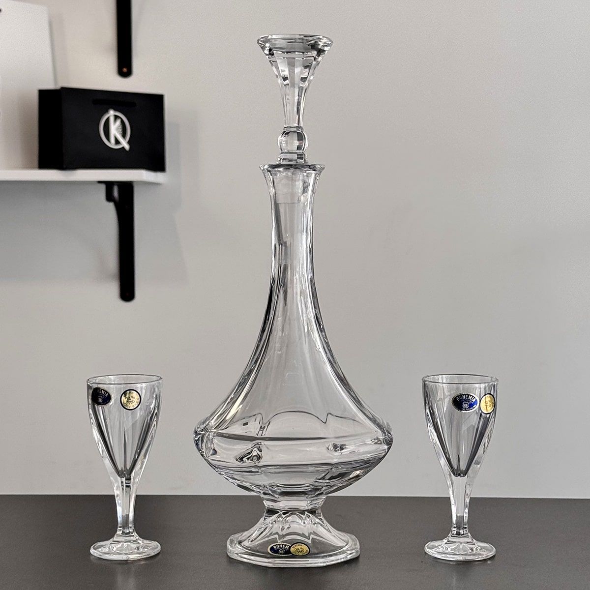 Decantor si 2 pahare din cristal Bohemia