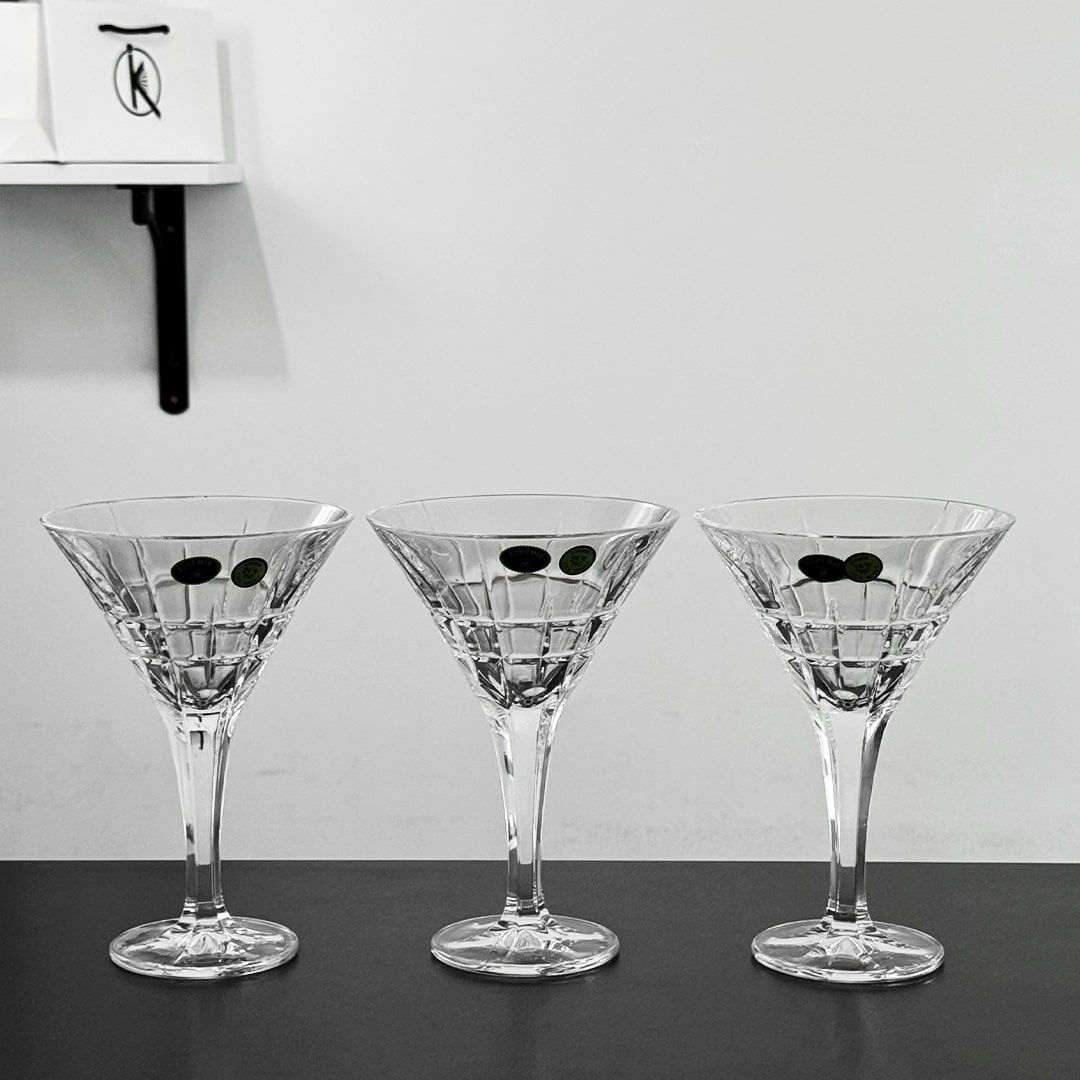 3 pahare pentru martini din cristal Bohemia