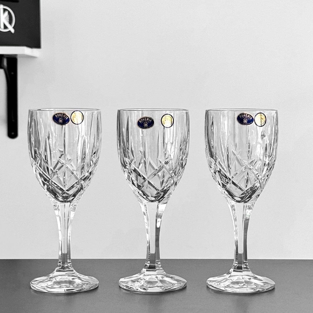 3 pahare de vin din cristal Bohemia